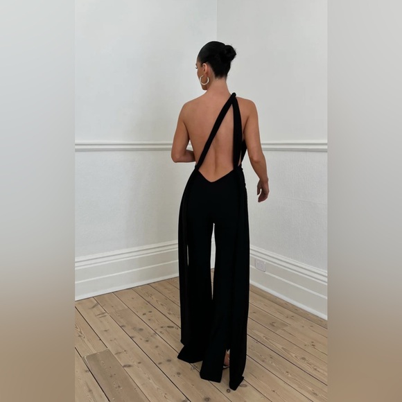 The VERA, Fully lined,95% Polyester 5% Spandex
Model wears a size XS,with tags - Picture 8 of 9